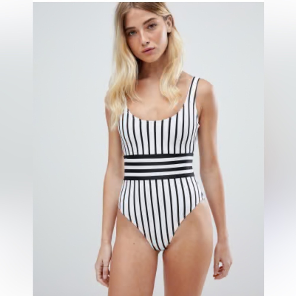 ASOS DESIGN Contrast Mono Stripe Swimsuit Size 12